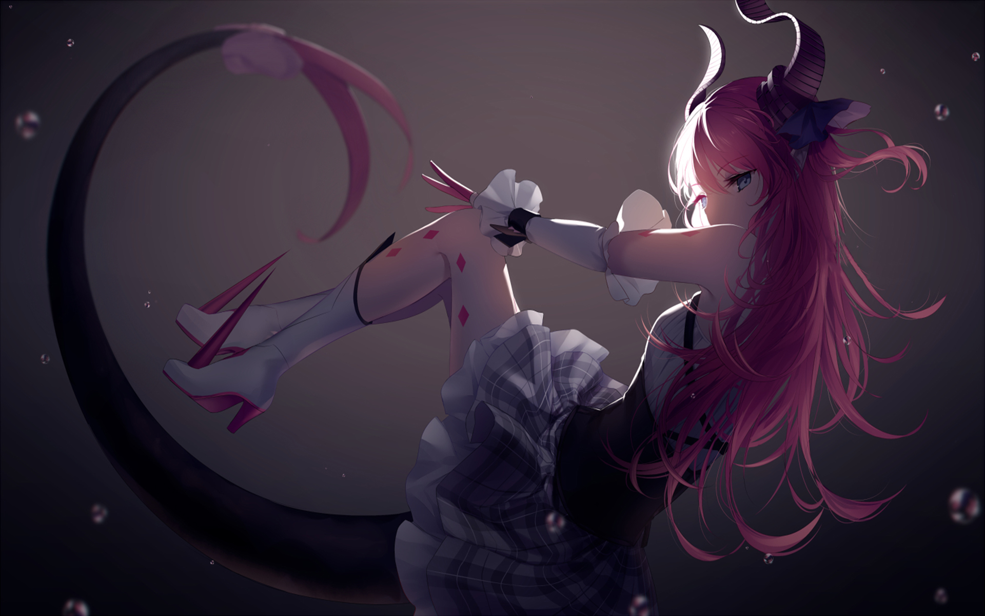 客服主管王小华